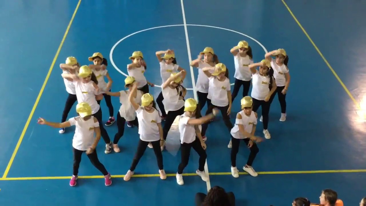 CLASES DE BAILE MODERNO. DIVERTIMÚSICA