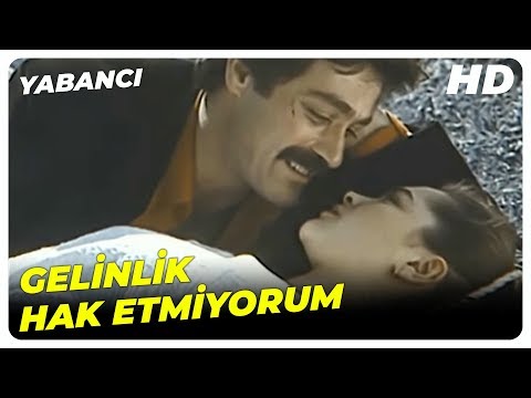Yabancı - Kadir'in Annesi, Ağır Konuştu! | Kadir İnanır Hülya Avşar  Eski Türk Filmi