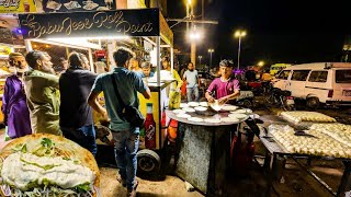POOR STREET VENDOR'S AMAZING FOOD STORY 😍 | cheap pakistani street food Karachi screenshot 3