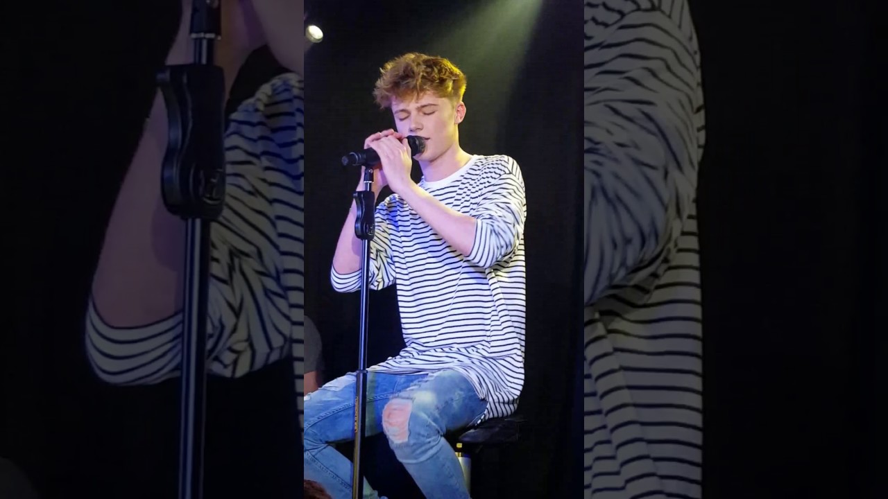 HRVY (Harvey) - Treat You Better  (Shawn Mendes Cover) London 26th February 2017