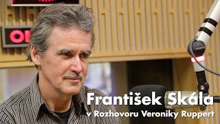 Umělec František Skála o experimentální ikebaně a pěší cestě z Prahy na benátské Bienále