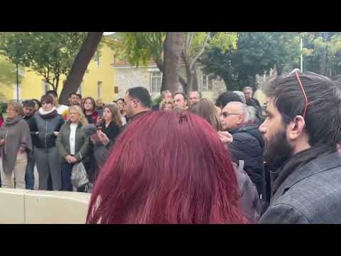 Ο Κασσελάκης στα πρώην κρατητήρια της ΕΑΤ-ΕΣΑ