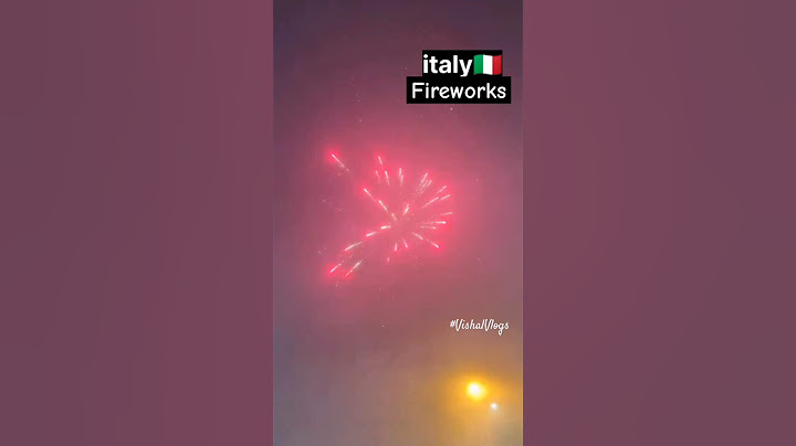 italy fireworks new year celebrate 🇮🇹 #shorts #tranding #ytshorts #italy #viralshort #shortsfeeds