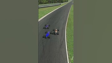 Hard fight P4 iRacing Formula Vee