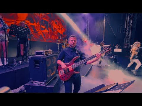 Hande Yener  - Sahte ( Kuruçeşme Arena 2022 ) Bas Gitar Kamera Çekim . 4K Canlı Konser