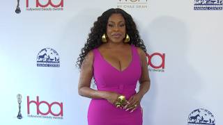 Niecy Nash-Betts on the green carpet at the 11th Annual Hollywood Beauty Awards (HBAs)