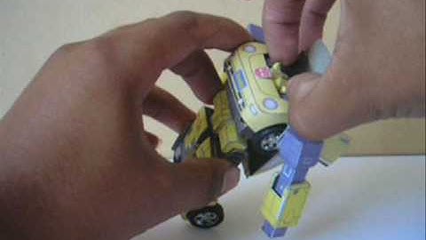 transformers-papercraft: bumblebee