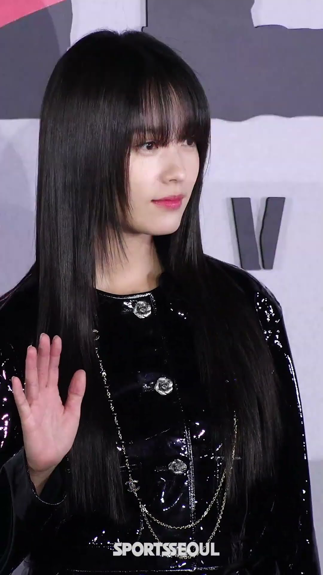 한효주(Han Hyo joo) 맞아? 조진웅-차승원도 몰라 본 스타일 변신