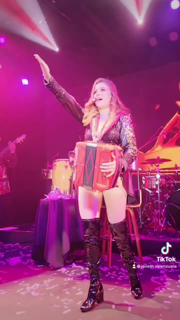 Logramos hacer Sold Out en el Lunario y me hacen llorar ?❤️