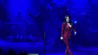 Marianna Papamakariou - Leylim Ley Antonis Remos Concert Volkswagen Arena Istanbul