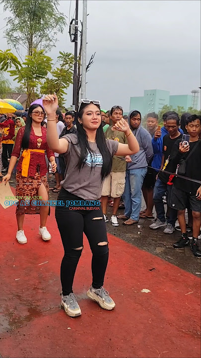 nadya firzana #dj #djremix #djviral #dance #pawaikarnaval #beranda #karnavalpawaibudaya