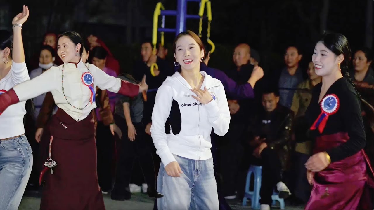 Красивая тибетская женщина, тибетский танец, тибетская песня "родной город Love"