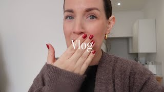 Vlog: Oh Hi! New year new teeth and burning my face off with retinol