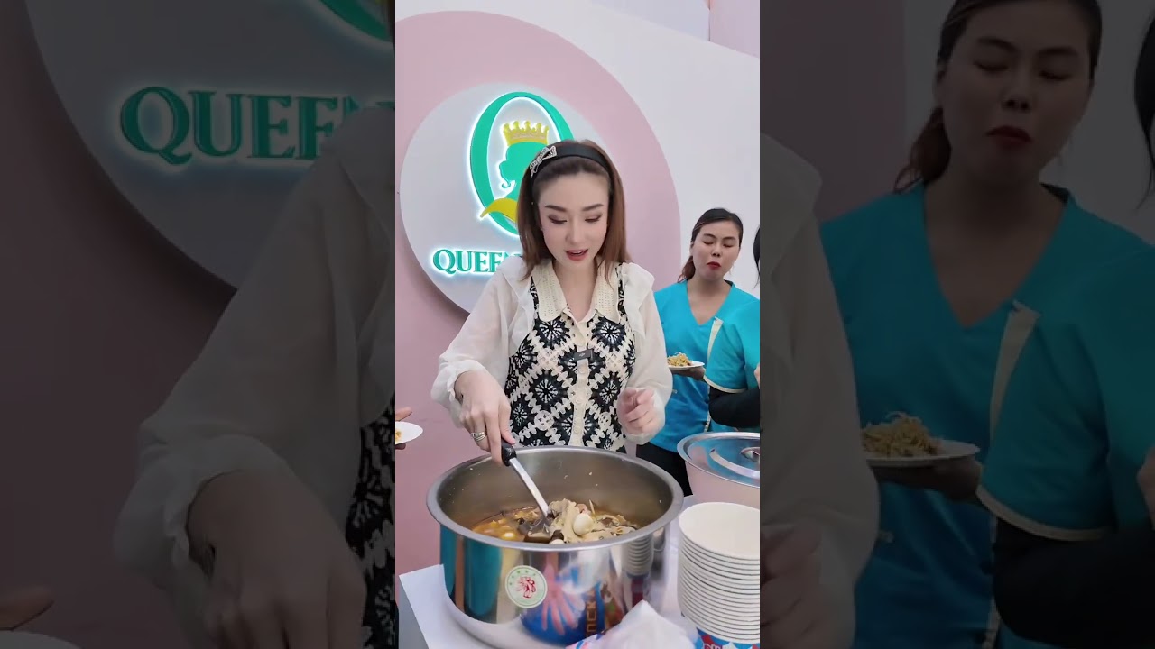 Queen Empire က ကလေးတွေအတွက် ချဉ်ငံစပ်ရှောက်သီးသုပ်နဲ့ ကြာဇံဟင်းခါးပူပူလေး 🤍