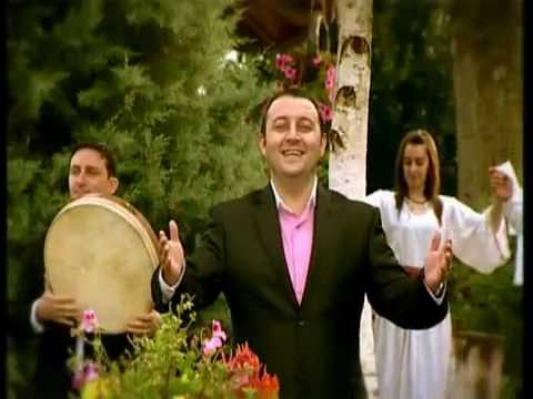 Katta areola va katta kokrak uchlari bolgan nozik mulatto ayol bilan jinsiy aloqa