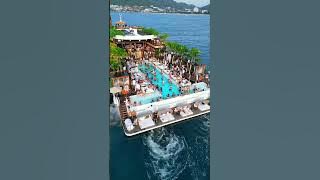 Yona Beach, a floating party paradise, in the heart of the tropics 🌴#thailand #yona #phuket #party