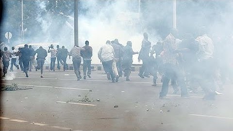 Kenyan police fire tear gas at protesters calling for electoral body to resign