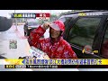 最新》淡水風雨增強！淡江大橋封閉仍有遊客冒雨打卡