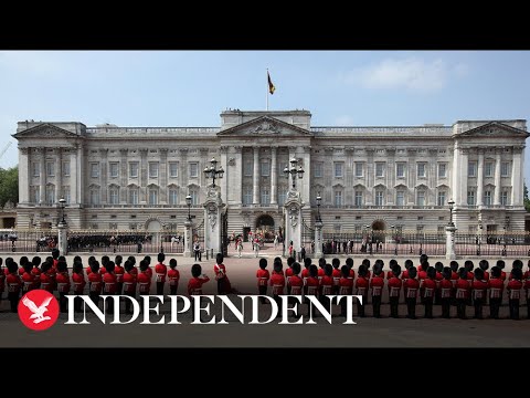 Buckingham palace aide resigns amid royal race row