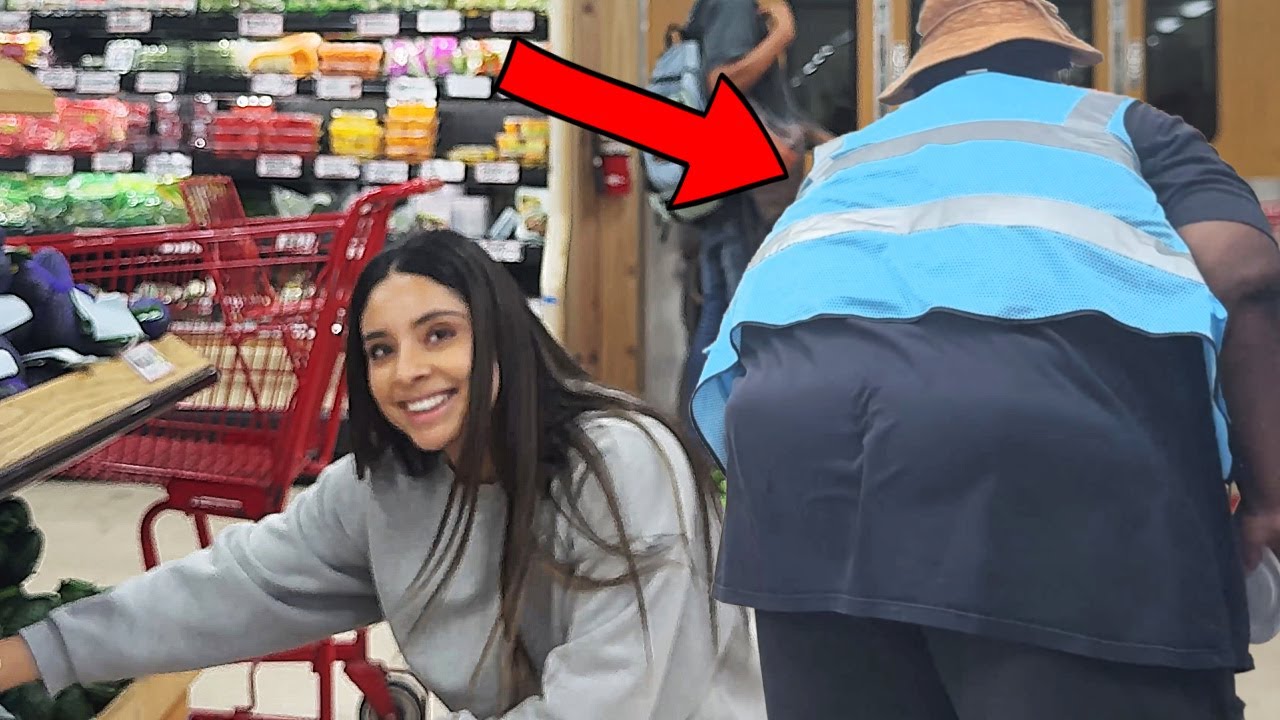 900lbs Man Farts In Women's Faces At Trader Joes!!