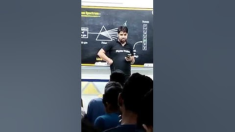 #pw #vidhyapeeth  #shayari #physicswallah  himanshu sir chemistry shayari in classroom kota