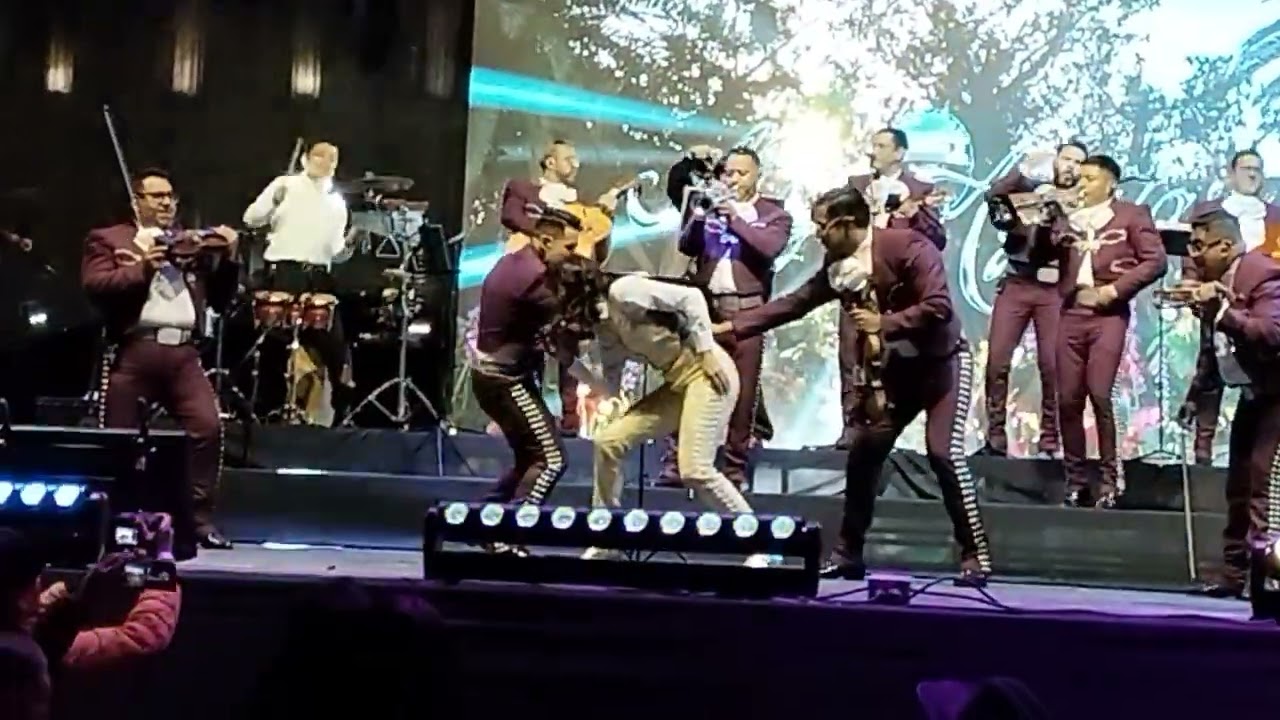 Concierto Majo Aguilar - Tristes recuerdos.          2 Congreso mundial del mariachi 