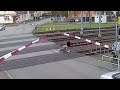 VIDEO: Un homme fait face à la mort et perd seulement une chaussure