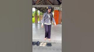 Rifkah chose the wrong sandals