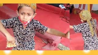Rajanya joget Bocah cilik jogetnya lemes bikin gemes gokil abis.