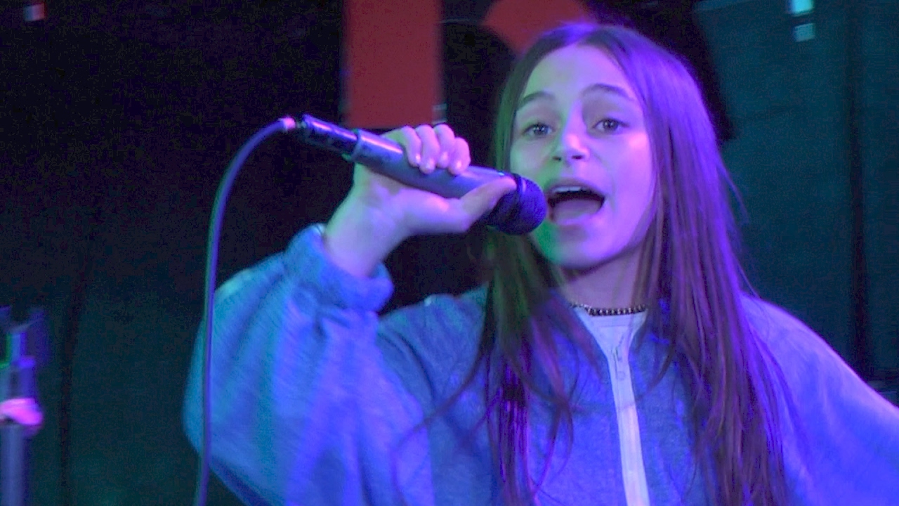 Sky Katz: 11 Year Old Rap Sensation | Ricks Rising Stars - YouTube