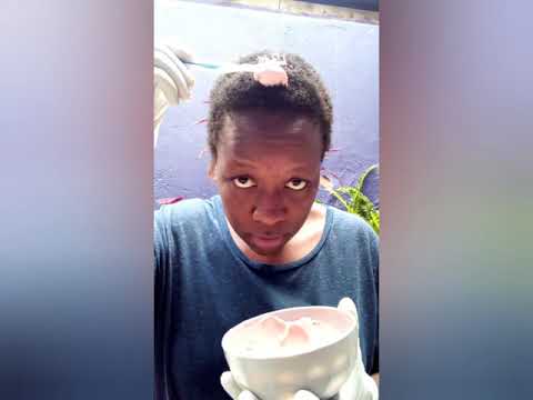 Video: Binti Ya Valeria Alikata Nywele Fupi Na Akaweka Nywele Nyekundu
