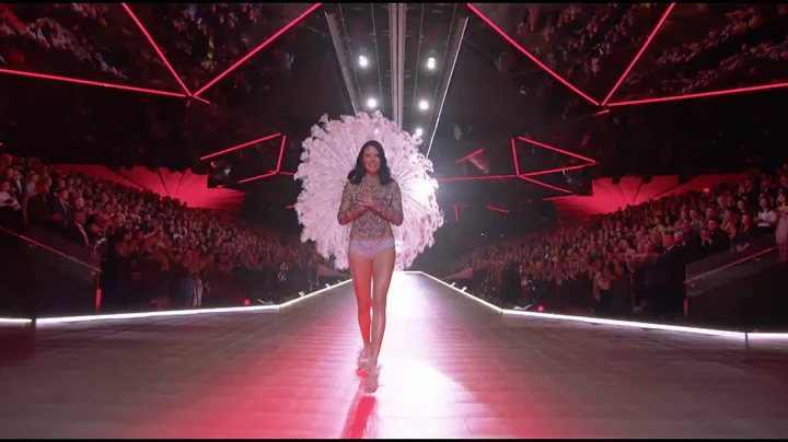 THE OFFICIAL 2018 VICTORIAS SECRET FASHION SHOW