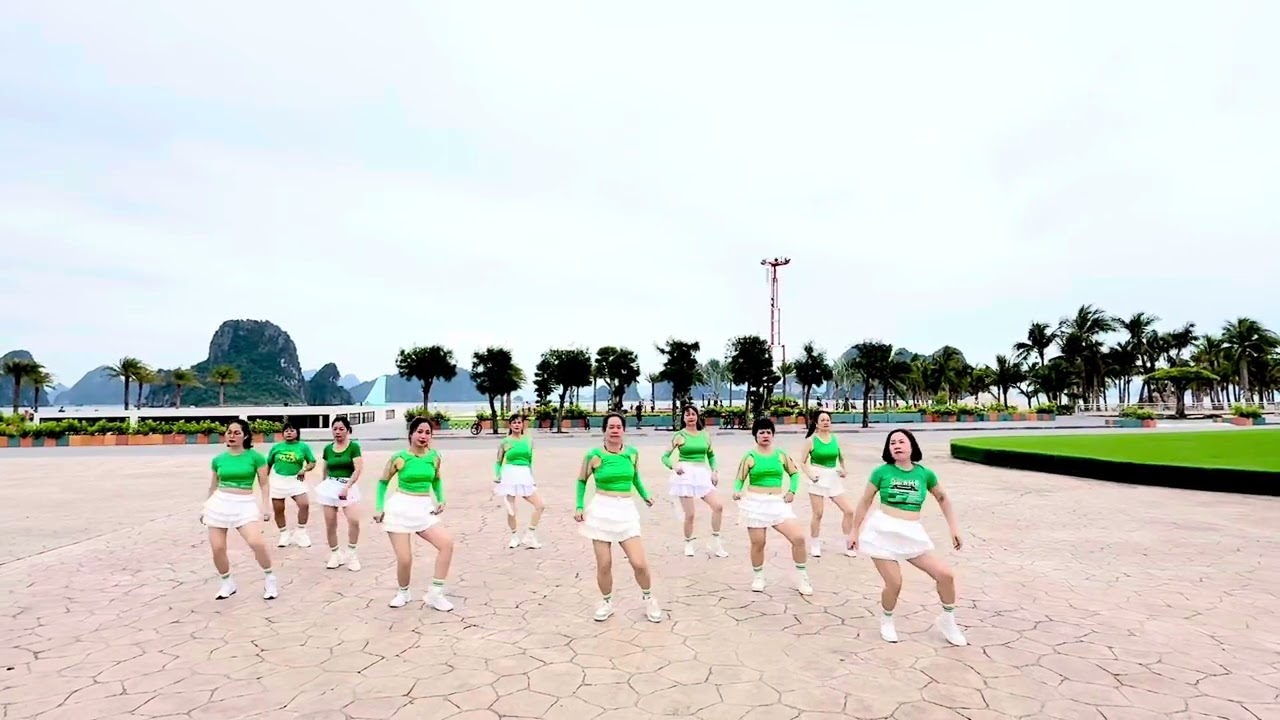 Xin Một Đêm Yêu Em-Nhóm ZumBa Sắc Xuân CP- Trải Nghiệm Khe Mai Vân Đồn 5-2025