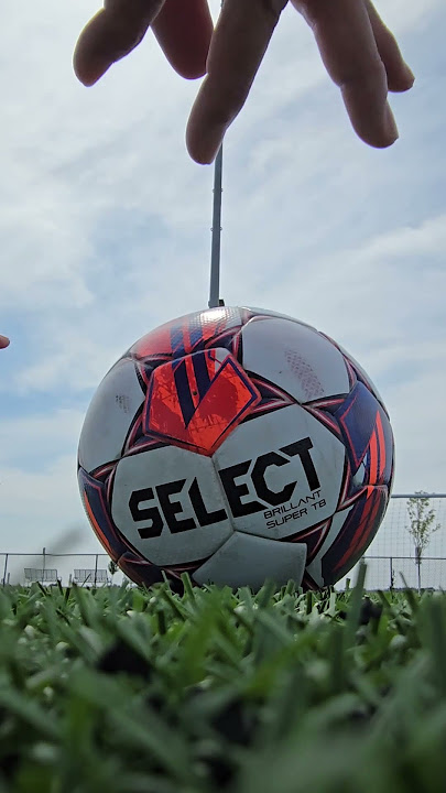 The ONLY match ball worth buying! Select Brillant Super TB