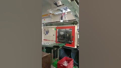 Double Arm Servo Robot Installation for 3 Plate mould