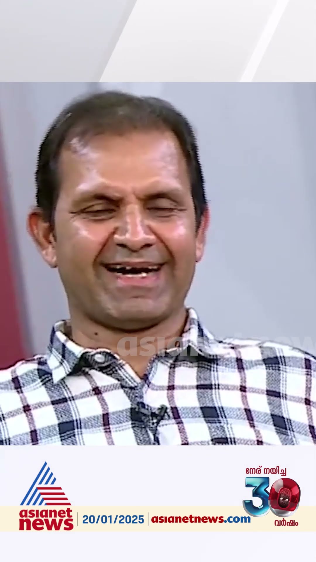 'ഉദ്ദീപനമുണ്ടാകുന്ന പേപ്പട്ടികളെ കെട്ടിയിടുന്നതിന് പകരം സ്ത്രീകളെ മൊത്തം കെട്ടിയിടുകയാണോ ?