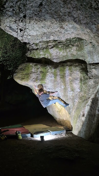 Złotopolscy 7c Zimny dół #climbing #bouldering - YouTube