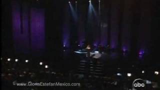 Video thumbnail of "Gloria Estefan - Con Los Años Que Me Quedan (Alma Awards 06)"