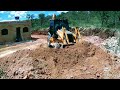 Rebaixando quintal e lateral de construção retroescavadeira case / case 580 M backhoe loader