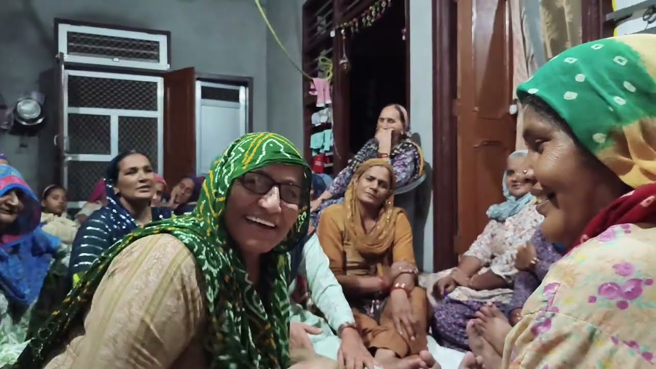 अटरिया में बोले कबूतर आधी रात 