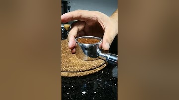 Delonghi Dedica EC685: Bottomless Portafilter #2 (4 cup basket)