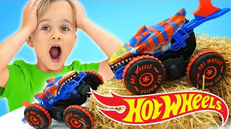 Sharks vs Dinos Toy Monster Truck Competition