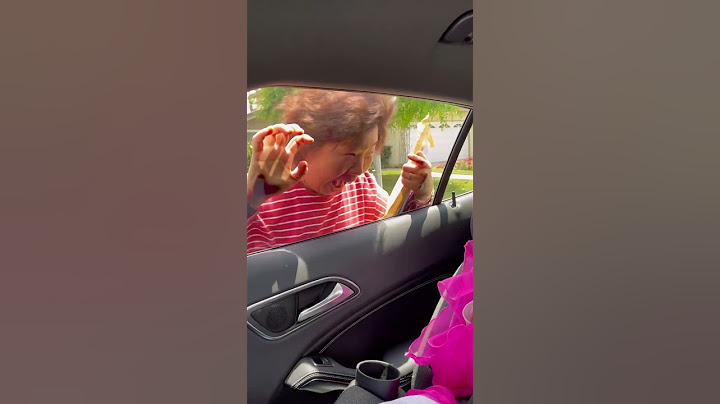 Toddler has the cutest relationship with her grandma