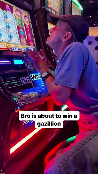 Bro menang satu miliar dolar 💰🤑🎰 #meme #meme #kasino #perjudian #memeperjudian #kesenangan