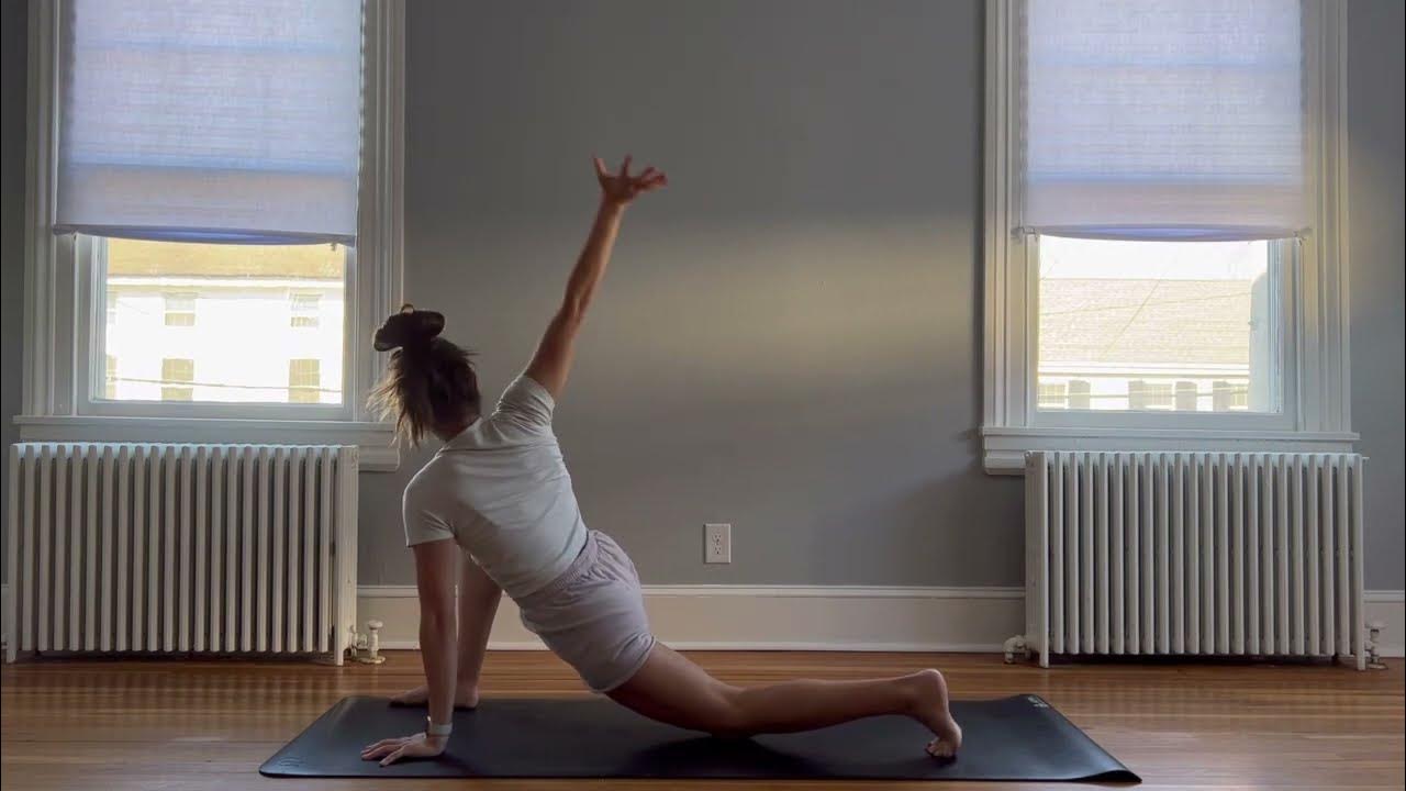 Energy Boost: 15 Minute Yoga Flow- @meli_theyogi - YouTube