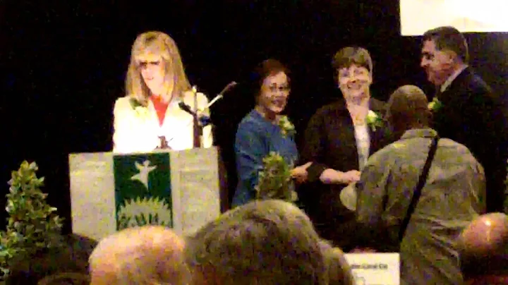 WOMEN IN BUSINESS 2010 Donna Chaney
