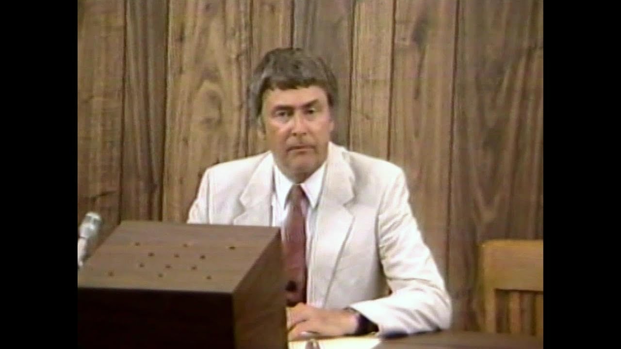 Gerard K. O'Neill at the first International Space University, MIT, Boston, 1988