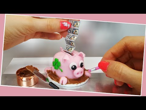 real-but-mini-money---piggy-bank-surprise-cake/chocolate-cake/how-to-make-a-cake