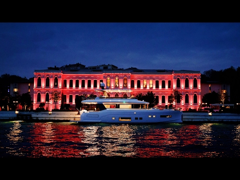 Beautiful Sirena 64