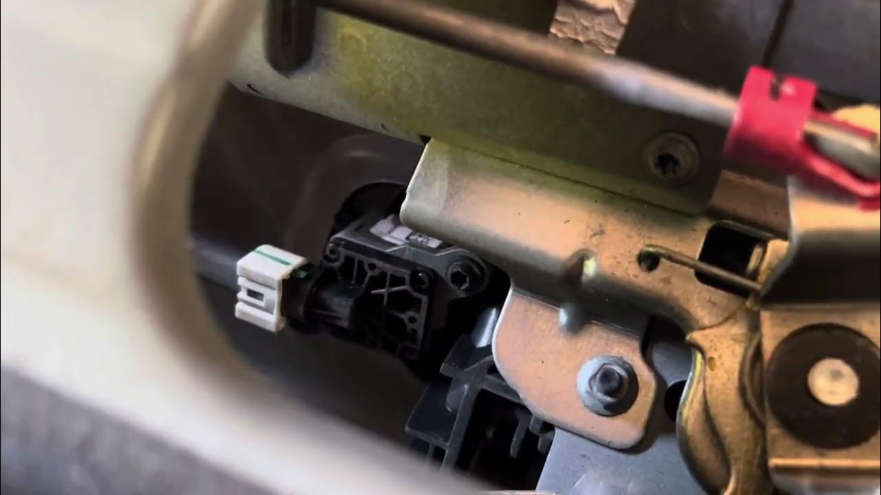 2016 Dodge Ram backup camera fuzzy, green screen fixed easy fix YouTube